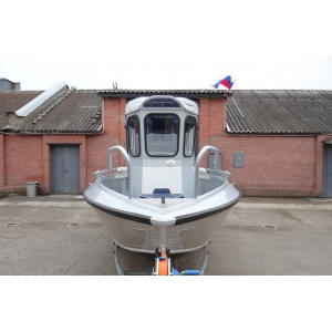 Продаем катер (лодку)  Trident 720 WA