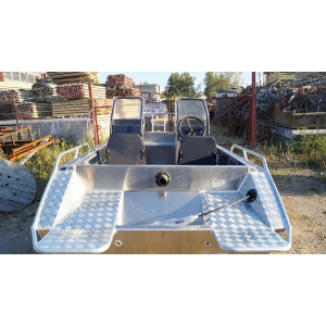 Продаем лодку (катер)   Berkut S-TwinConsole