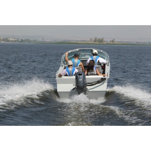 Продаем лодку (катер)   Quintrex 475 Coast Runner